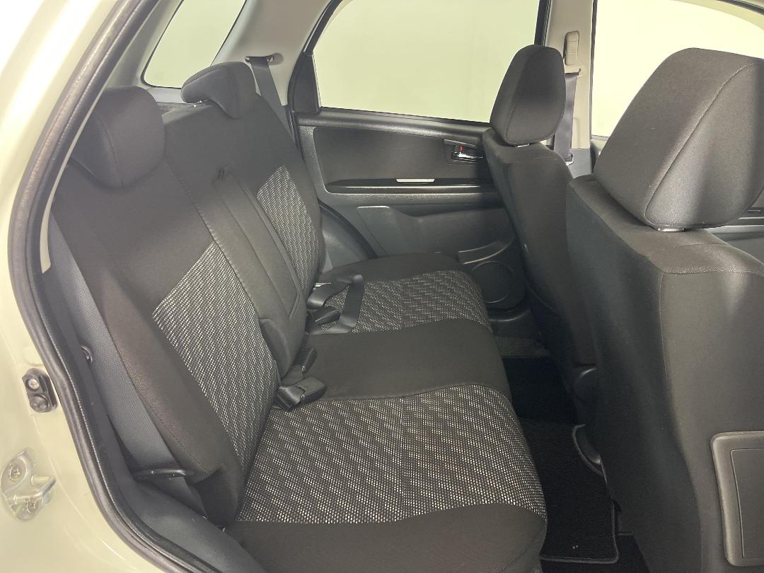 Photo '20' of Suzuki SX4