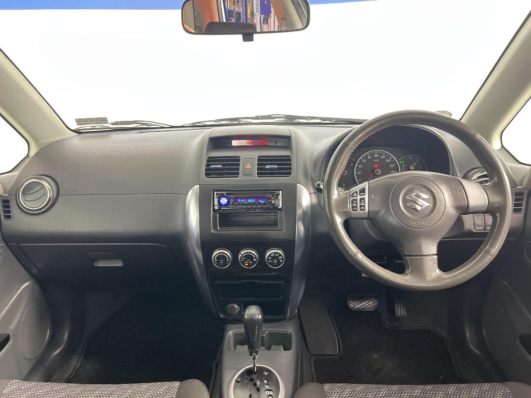 Photo '17' of Suzuki SX4