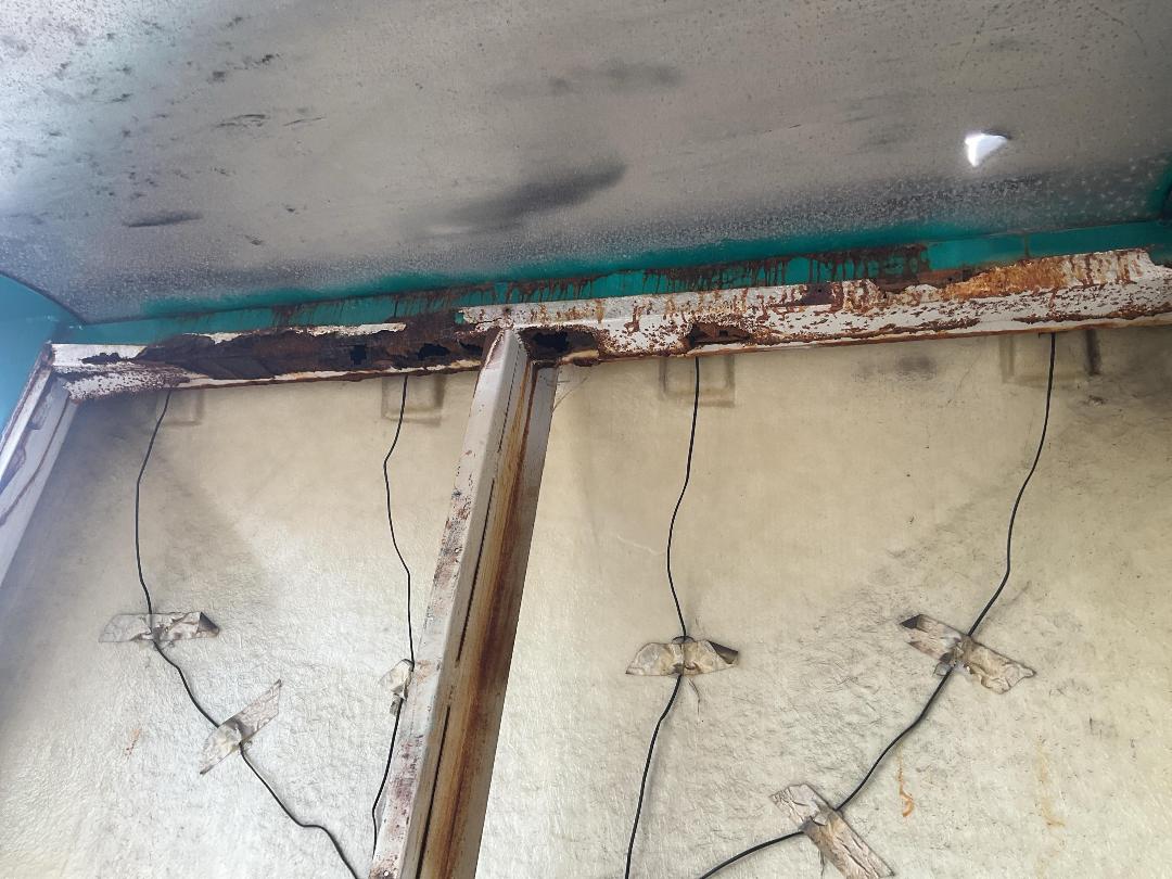 Photo '13' of TMC SH 3360 Curtain/Chiller B-Train