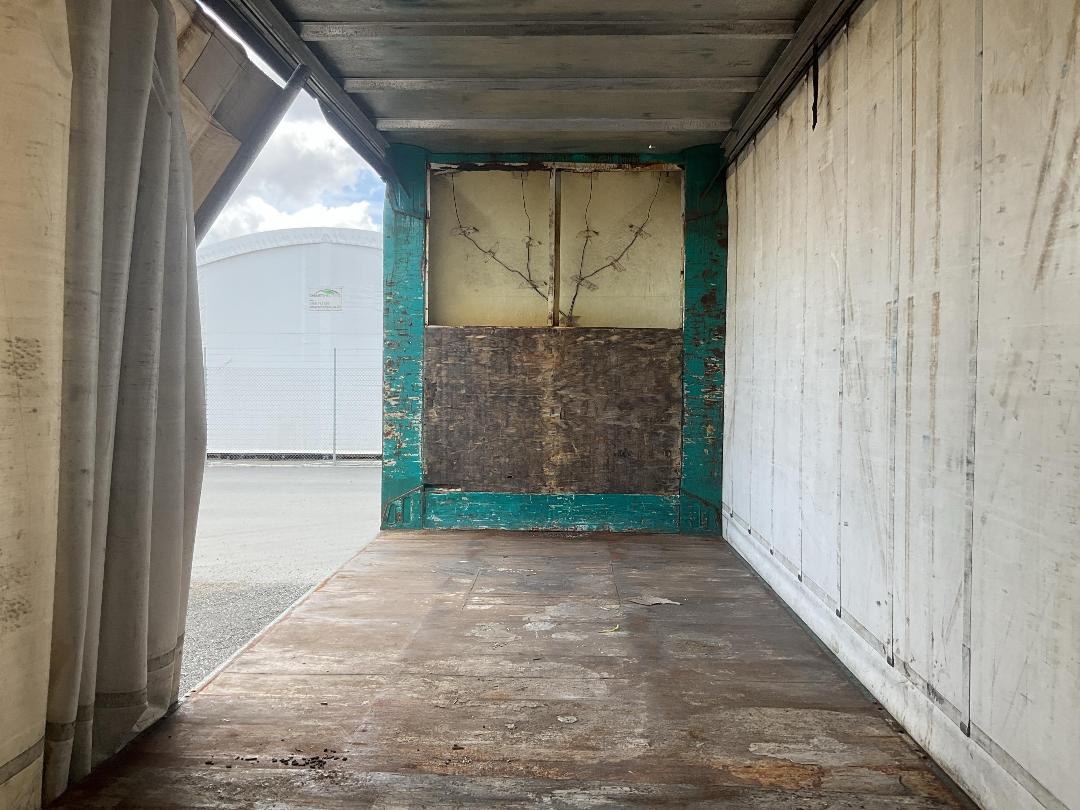 Photo '15' of TMC SH 3360 Curtain/Chiller B-Train