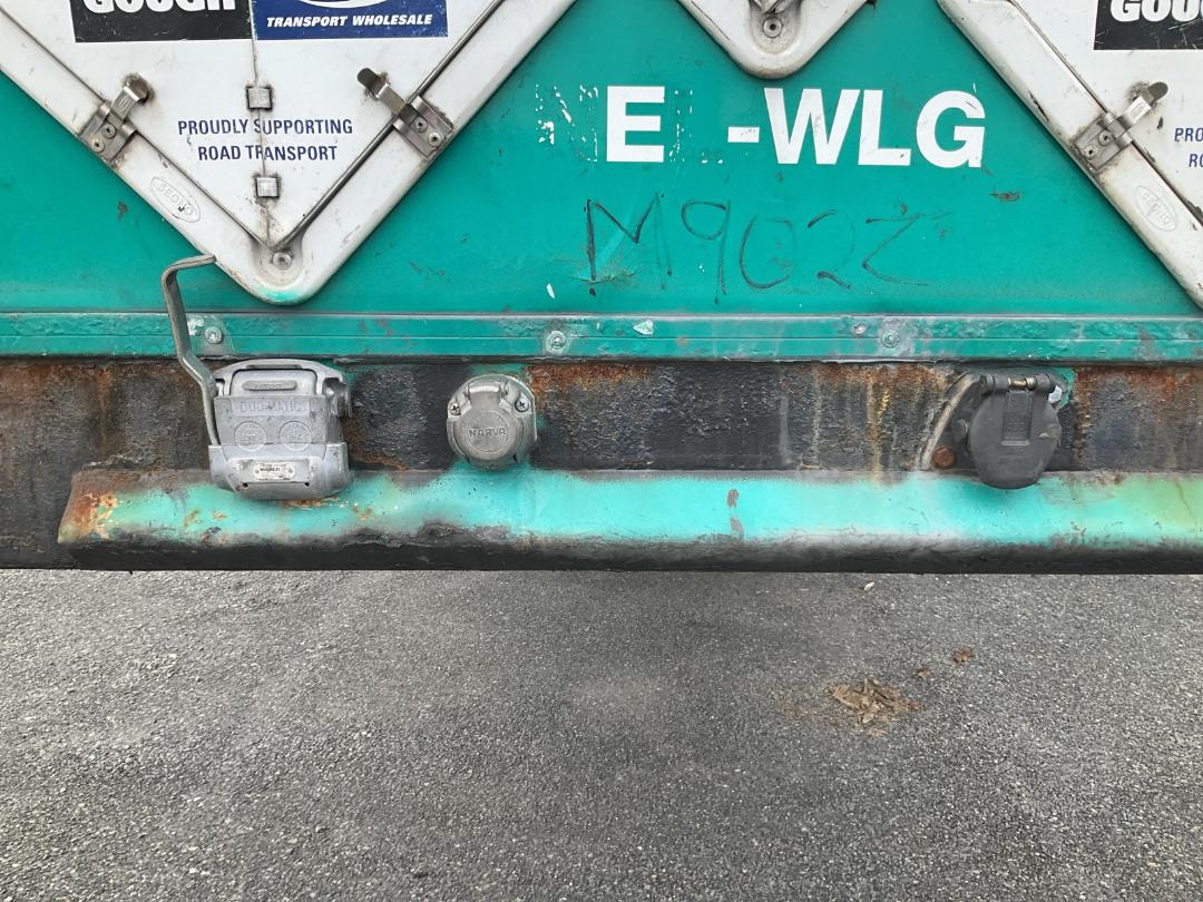 Photo '14' of TMC SH 3362 Curtainsider B-Train