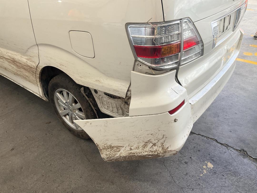 Photo '11' of Toyota Alphard Photo '11' of Toyota Alphard