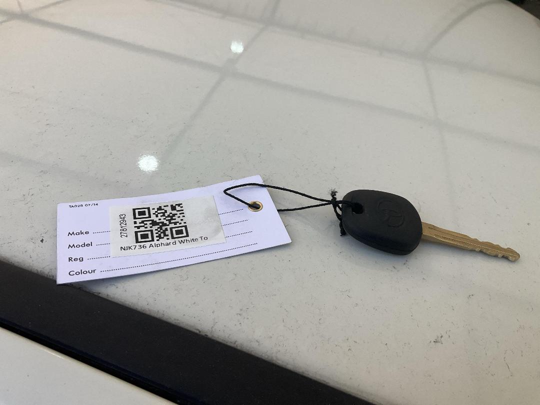 Photo '19' of Toyota Alphard Photo '19' of Toyota Alphard