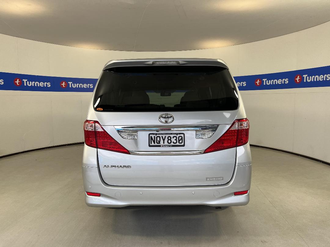 Photo '6' of Toyota Alphard