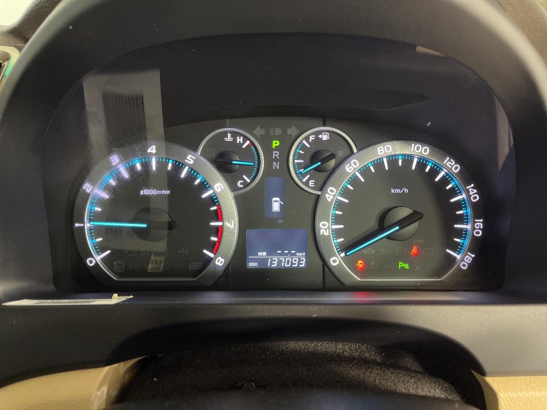 Photo '21' of Toyota Alphard