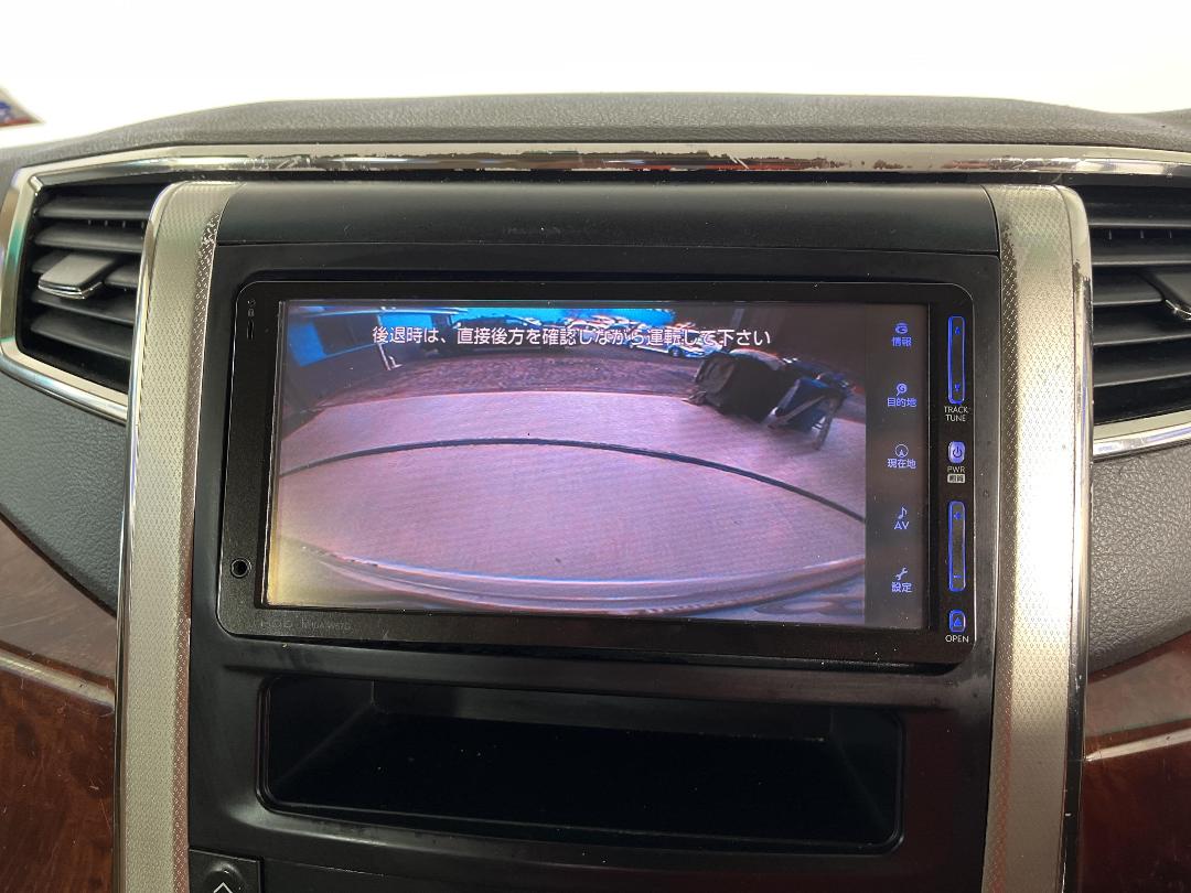 Photo '32' of Toyota Alphard