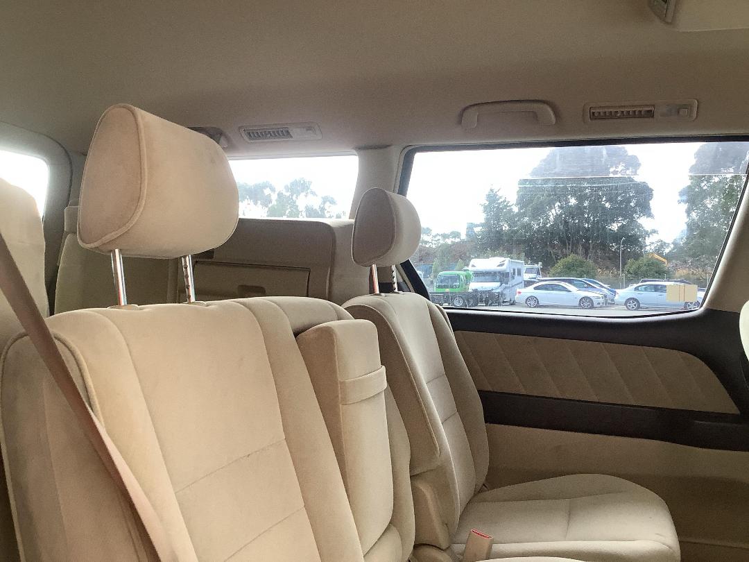 Photo '13' of Toyota Alphard