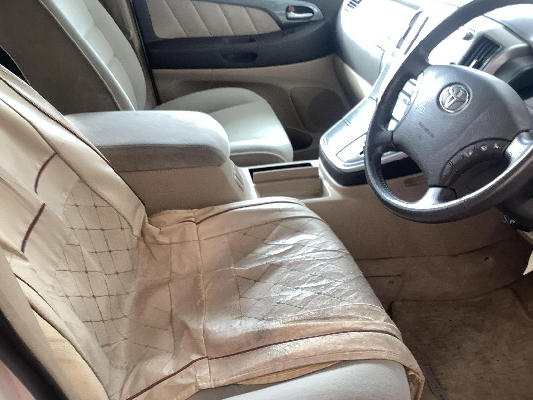 Photo '15' of Toyota Alphard