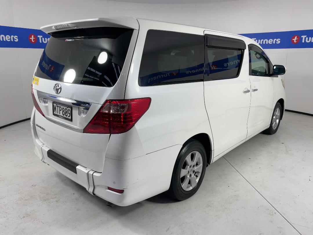 Photo '7' of Toyota Alphard Photo '7' of Toyota Alphard