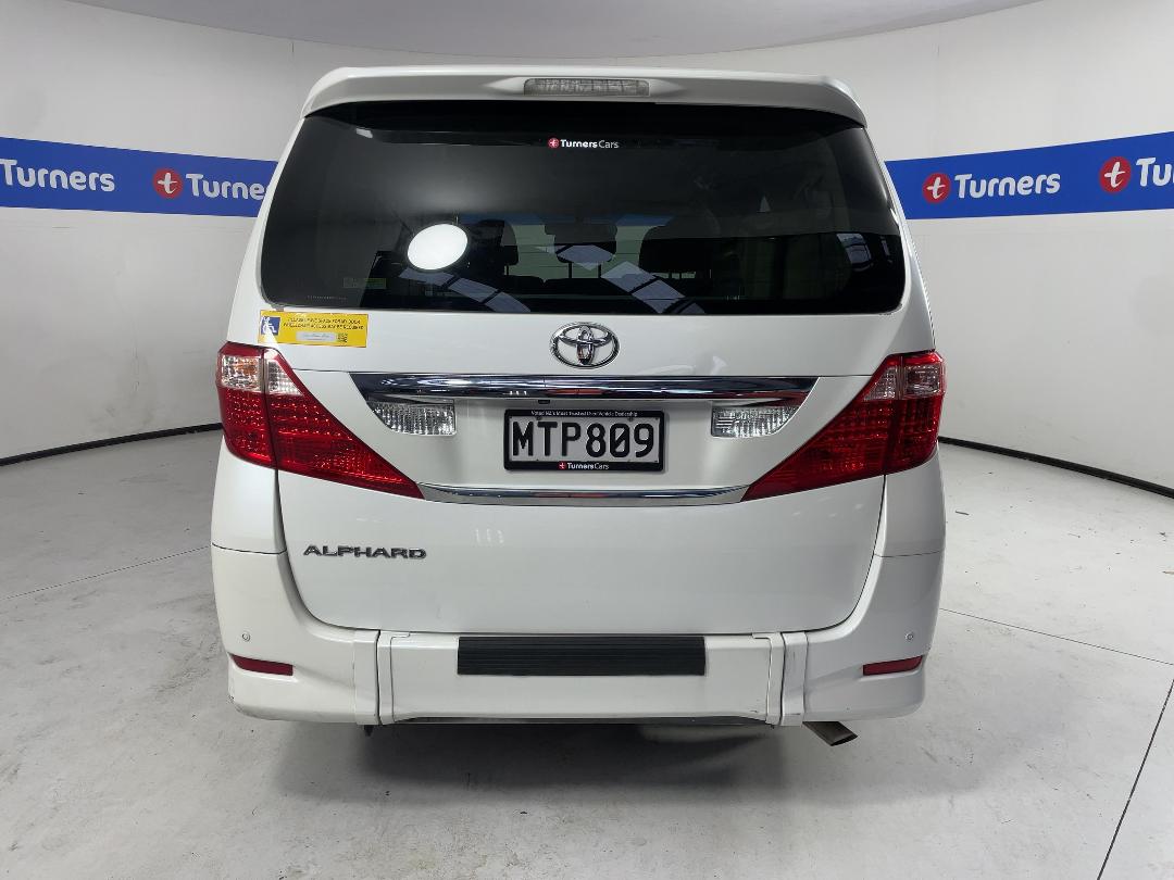 Photo '6' of Toyota Alphard Photo '6' of Toyota Alphard