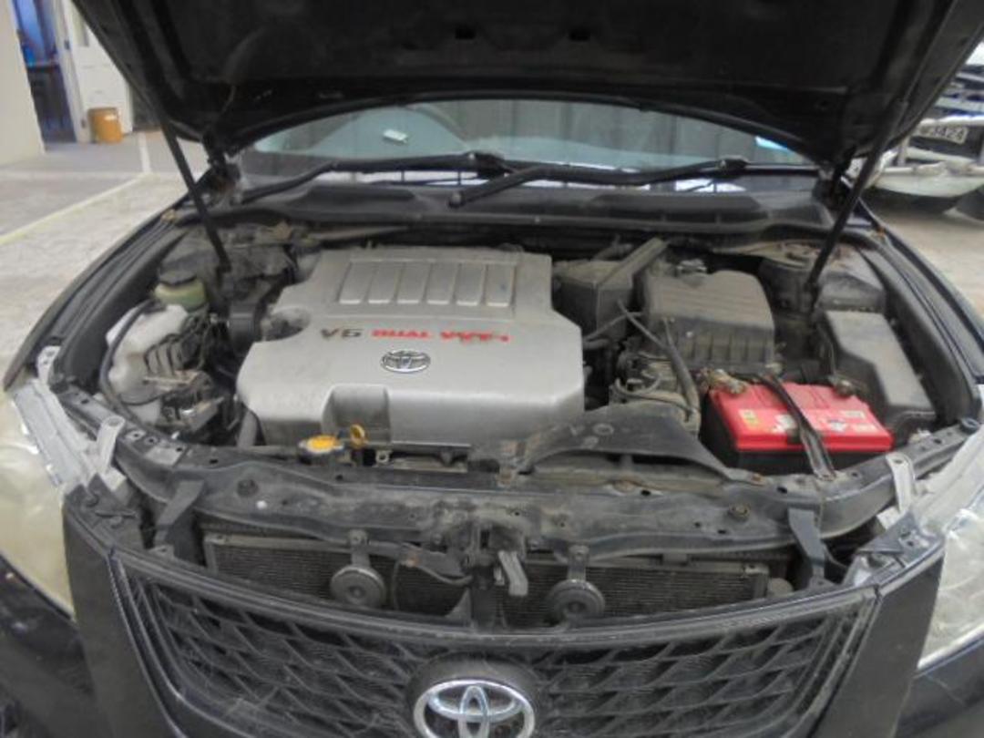 Photo '10' of Toyota Aurion ZR6