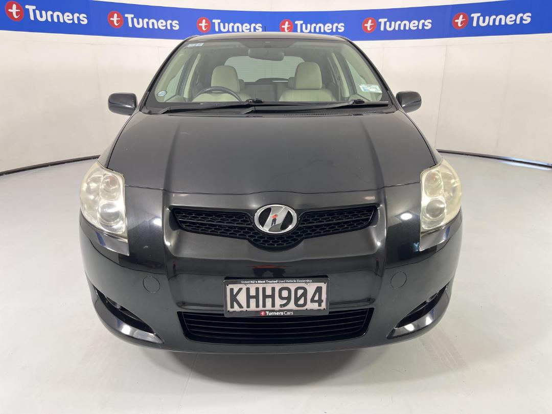 Photo '2' of Toyota Auris Photo '2' of Toyota Auris