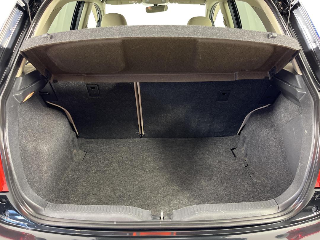 Photo '14' of Toyota Auris Photo '14' of Toyota Auris