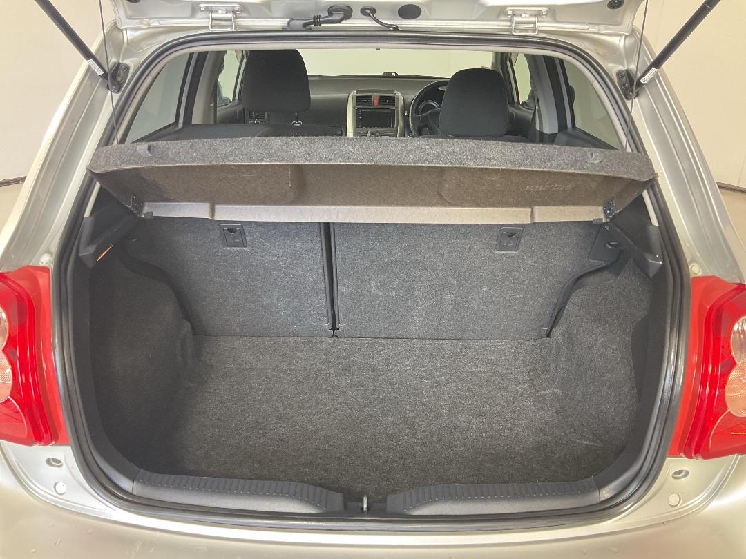 Photo '14' of Toyota Auris