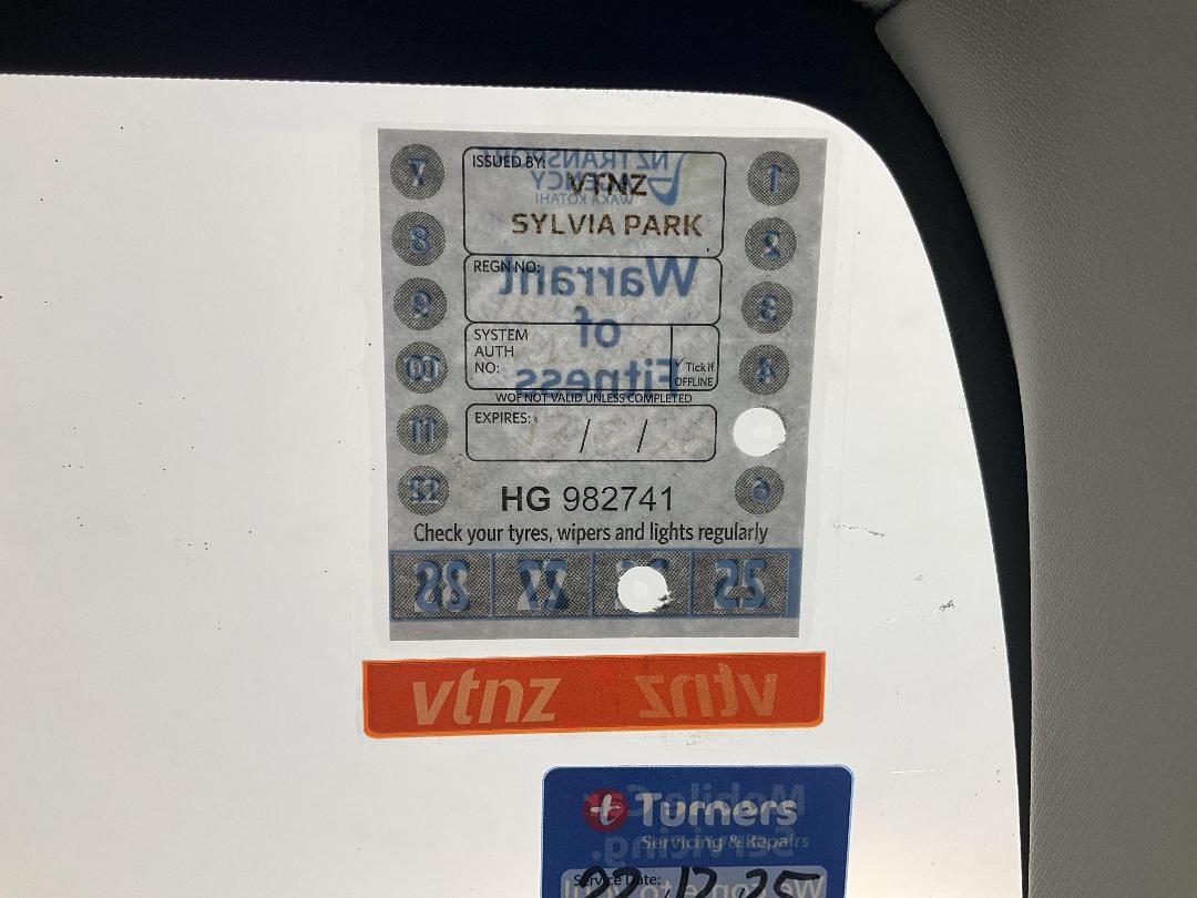 Photo '24' of Toyota Auris