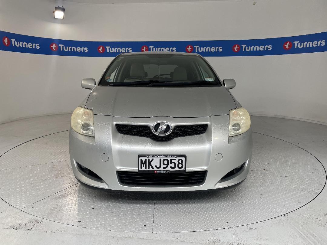 Photo '2' of Toyota Auris Photo '2' of Toyota Auris