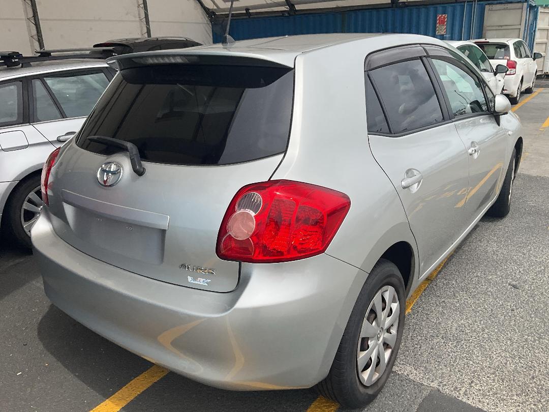 Photo '7' of Toyota Auris