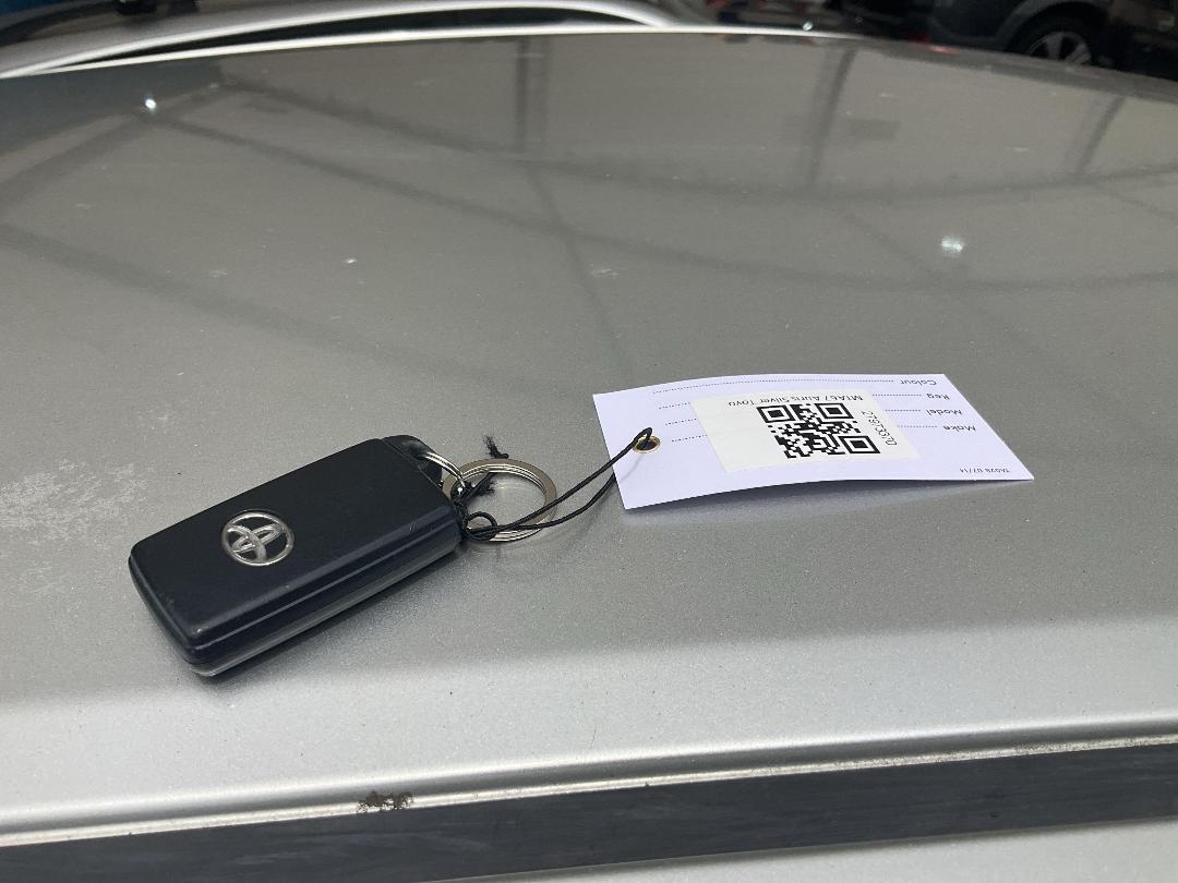 Photo '12' of Toyota Auris