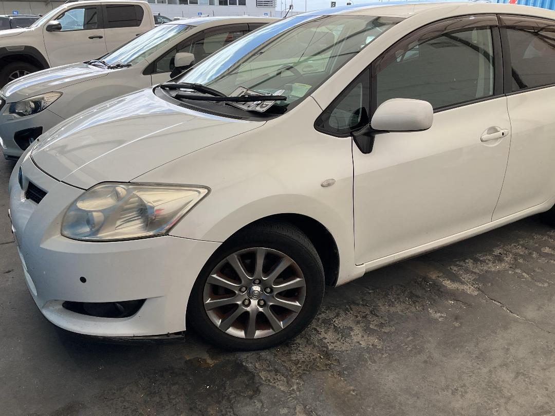 Photo '2' of Toyota Auris