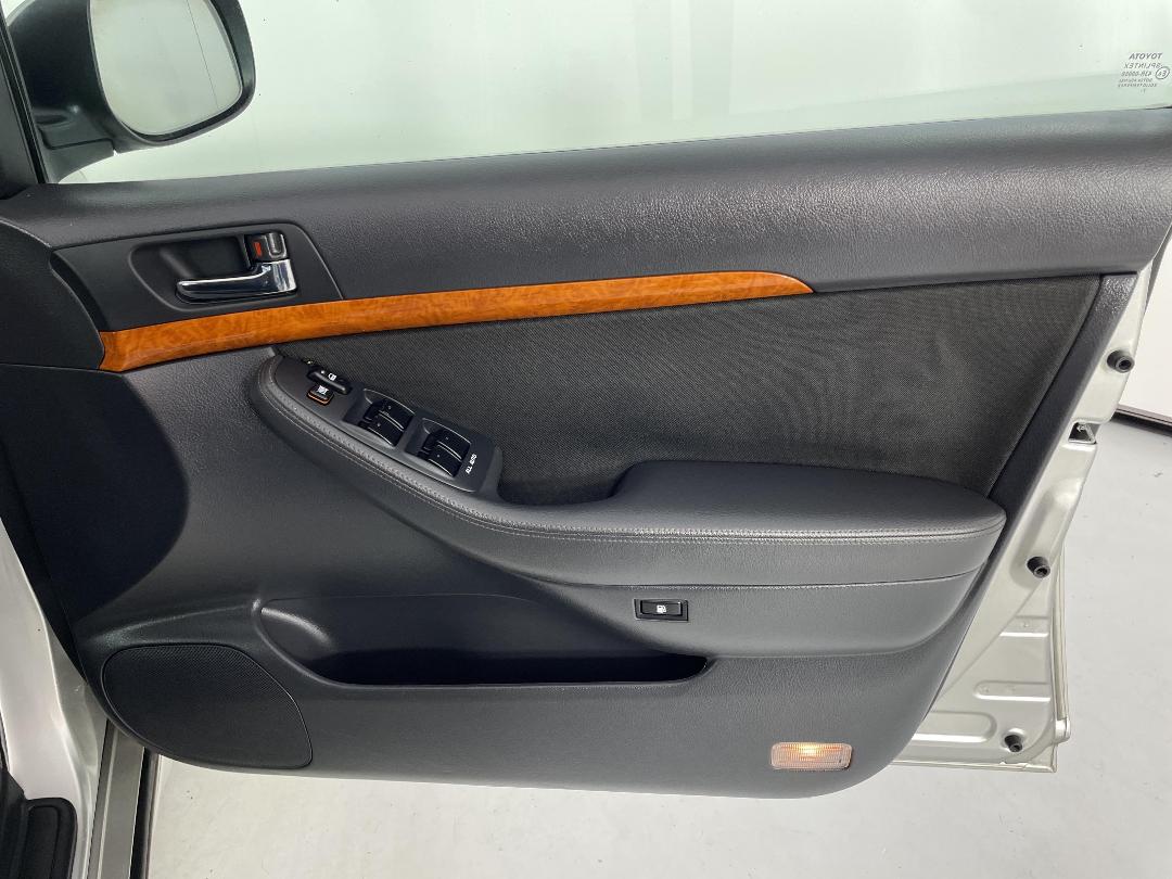 Photo '15' of Toyota Avensis