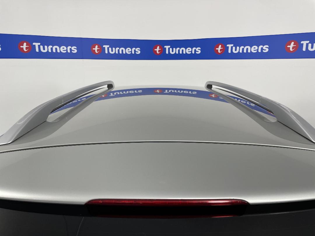 Photo '28' of Toyota Avensis