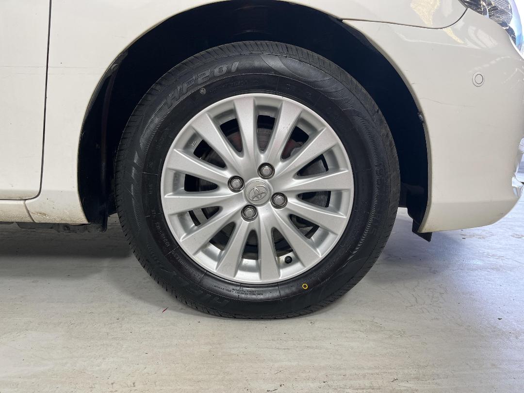 Photo '9' of Toyota Axio Photo '9' of Toyota Axio