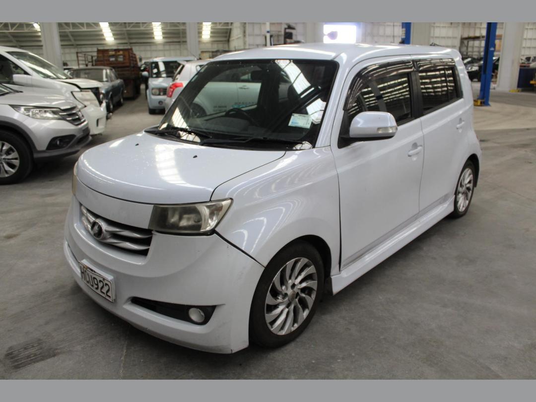 Photo '2' of Toyota BB