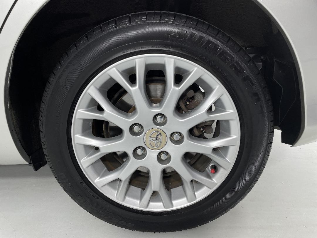 Photo '11' of Toyota Blade Photo '11' of Toyota Blade