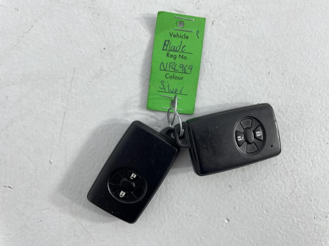 Photo '22' of Toyota Blade Photo '22' of Toyota Blade