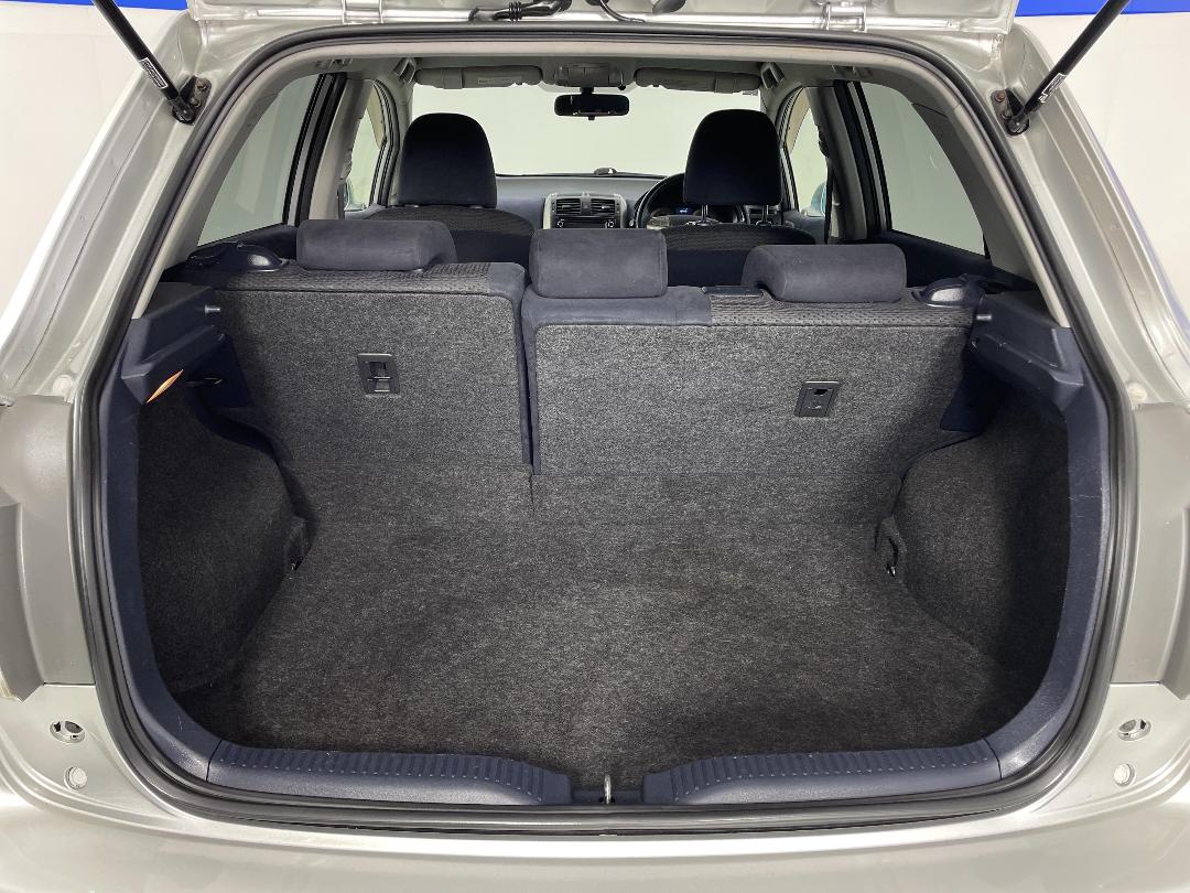 Photo '14' of Toyota Blade Photo '14' of Toyota Blade