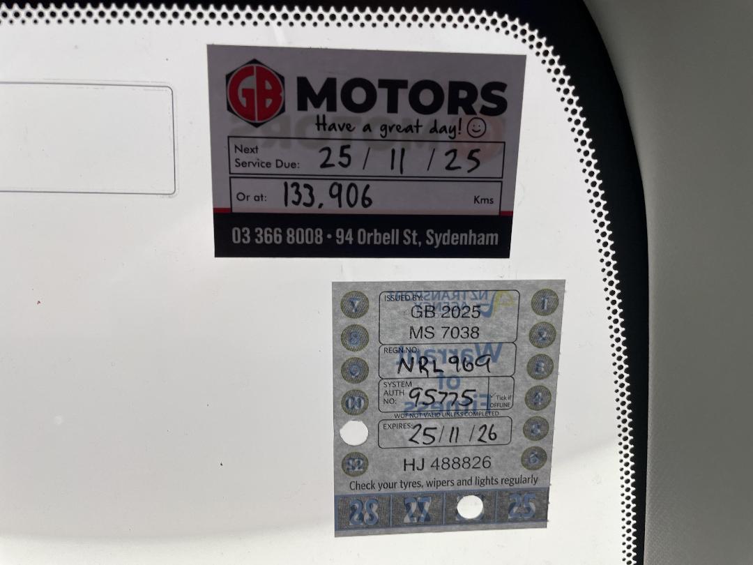 Photo '26' of Toyota Blade Photo '26' of Toyota Blade