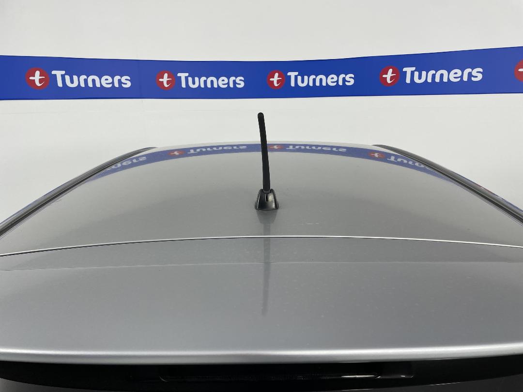 Photo '28' of Toyota Blade Photo '28' of Toyota Blade