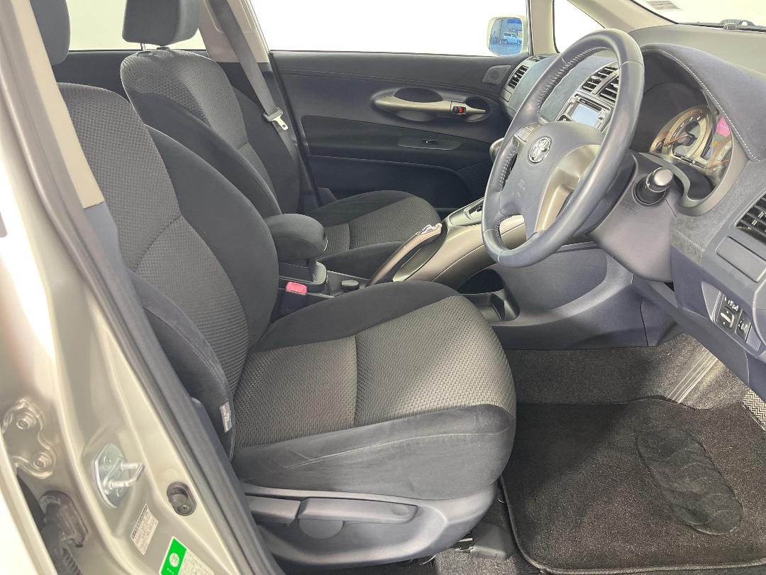 Photo '16' of Toyota Blade