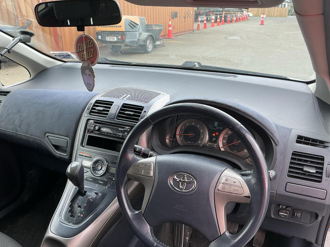 Photo '14' of Toyota Blade