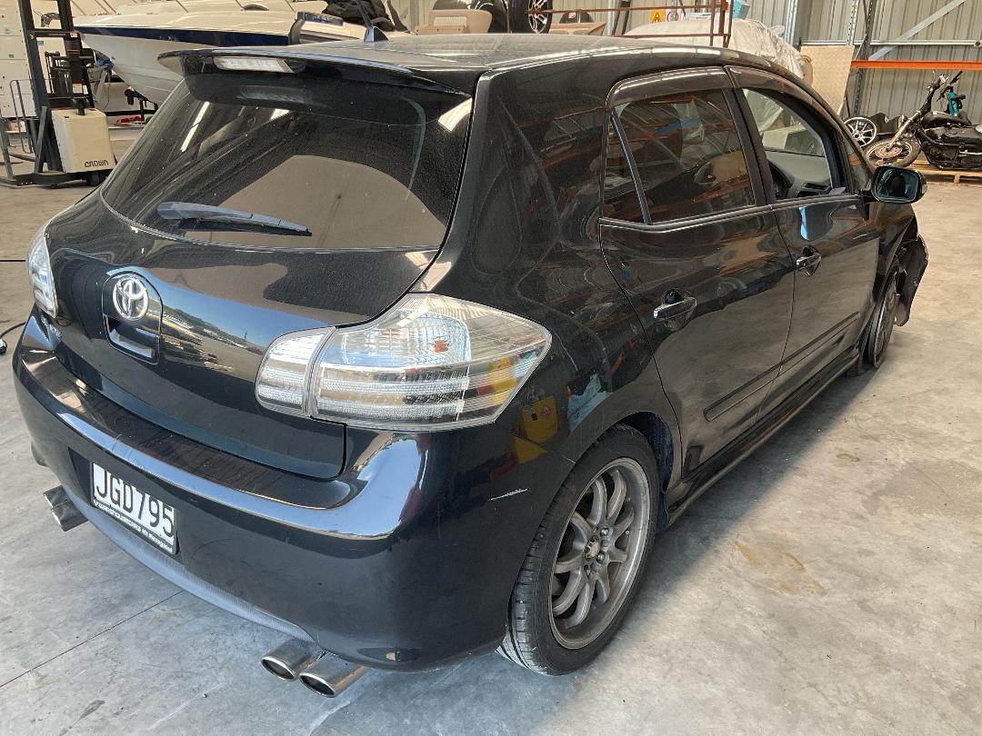 Photo '4' of Toyota Blade Photo '4' of Toyota Blade