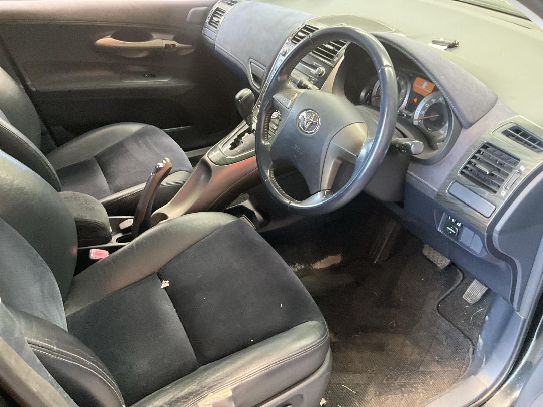 Photo '17' of Toyota Blade Photo '17' of Toyota Blade