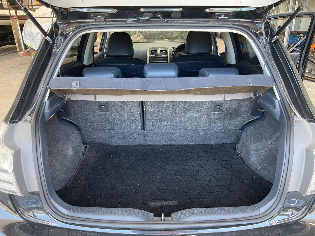 Photo '20' of Toyota Blade Photo '20' of Toyota Blade