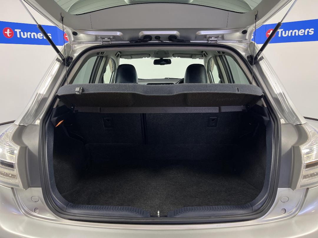 Photo '14' of Toyota Blade Photo '14' of Toyota Blade