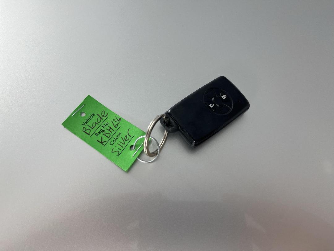 Photo '22' of Toyota Blade Photo '22' of Toyota Blade