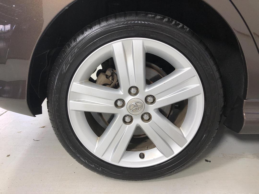 Photo '12' of Toyota Blade