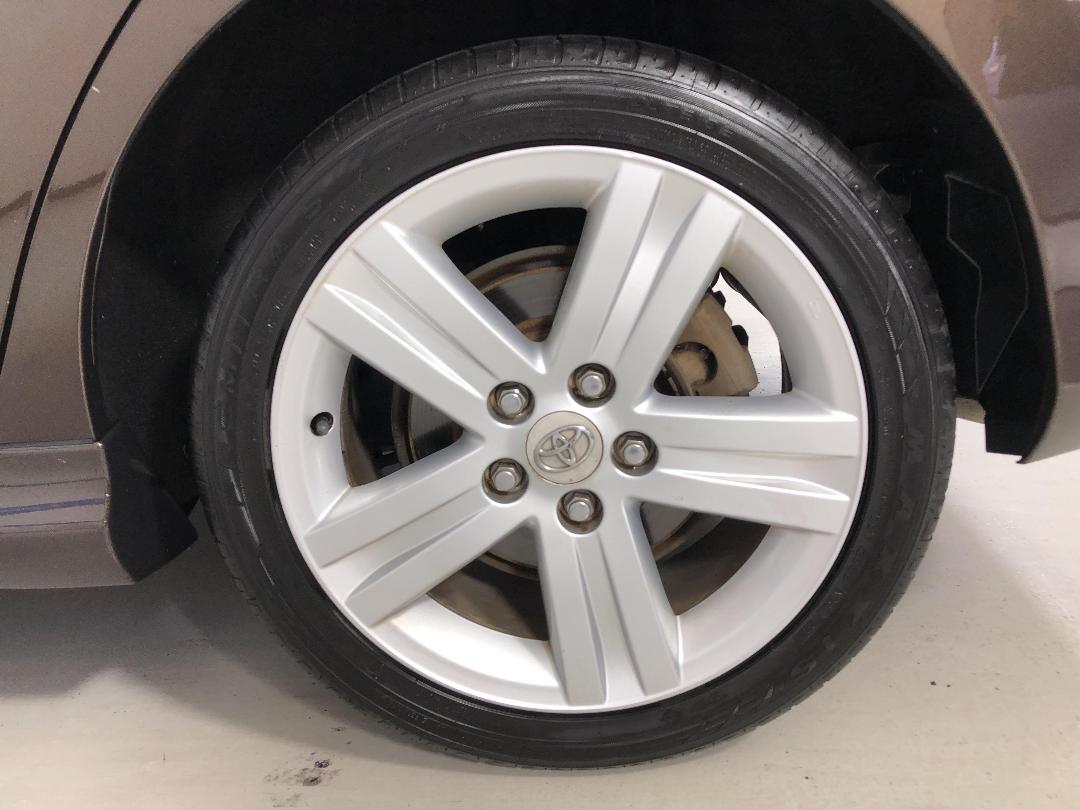 Photo '11' of Toyota Blade