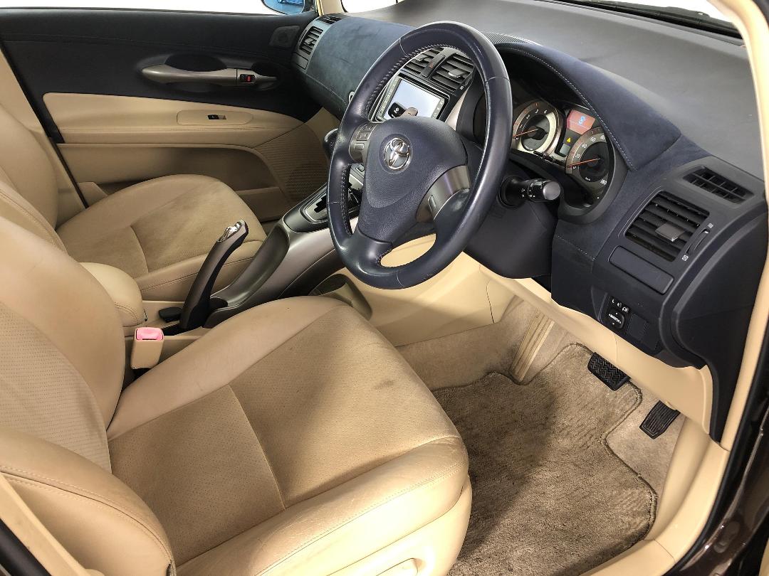 Photo '16' of Toyota Blade