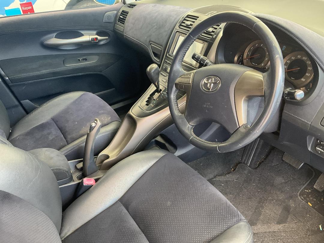 Photo '8' of Toyota Blade Photo '8' of Toyota Blade