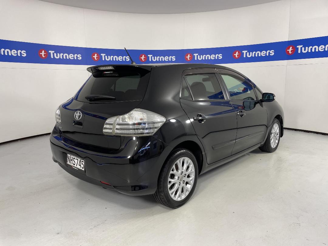 Photo '7' of Toyota Blade Photo '7' of Toyota Blade