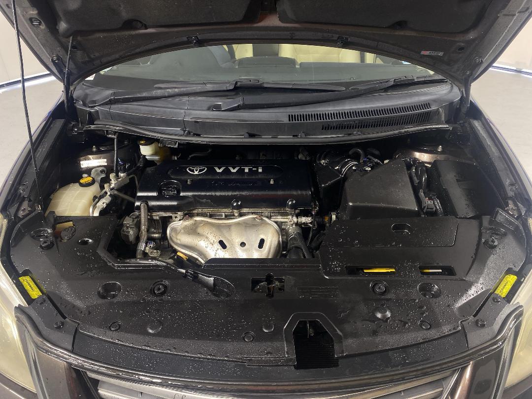 Photo '13' of Toyota Blade Photo '13' of Toyota Blade