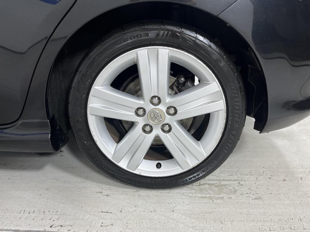 Photo '11' of Toyota Blade Photo '11' of Toyota Blade