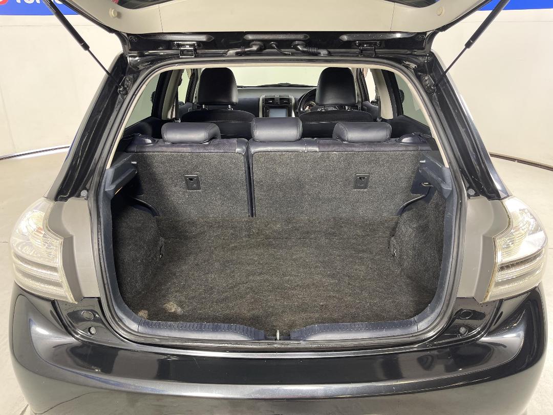 Photo '14' of Toyota Blade Photo '14' of Toyota Blade