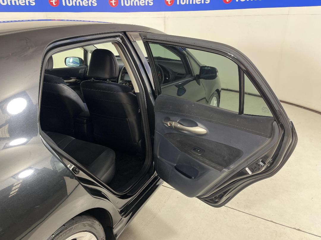 Photo '19' of Toyota Blade Photo '19' of Toyota Blade