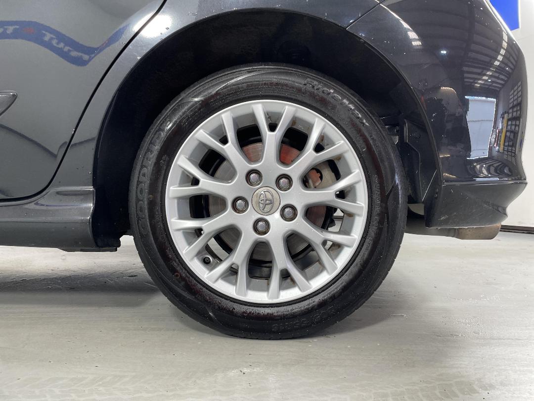 Photo '11' of Toyota Blade