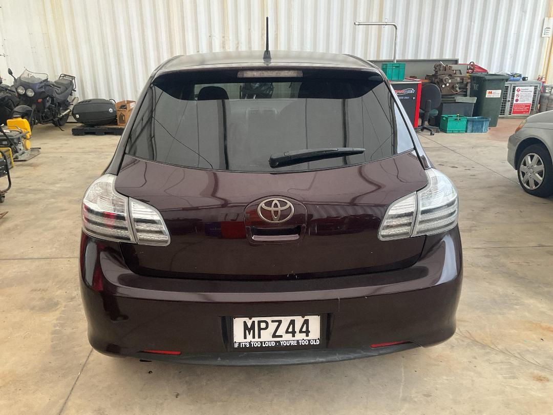 Photo '5' of Toyota Blade